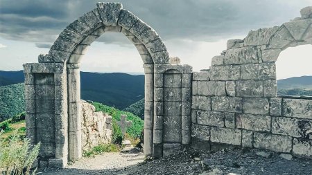 Где снимали грозовые ворота