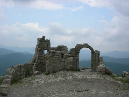 Геленджик достопримечательности грозовые ворота