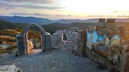 Крепость грозовые ворота геленджик