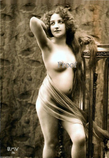 Старинные голые женщины