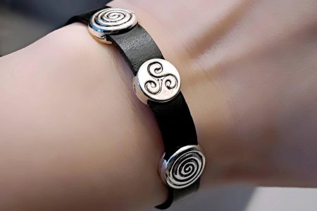 Браслет кожаный