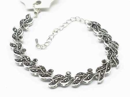 Украшение из серебра