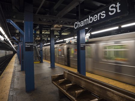 Chambers street subway station