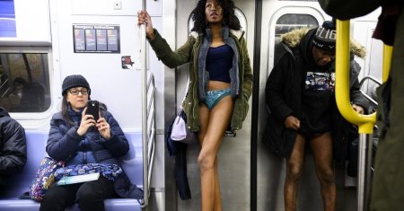 No pants subway ride москва