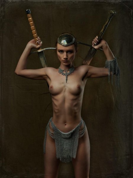 Голые женщины воительницы