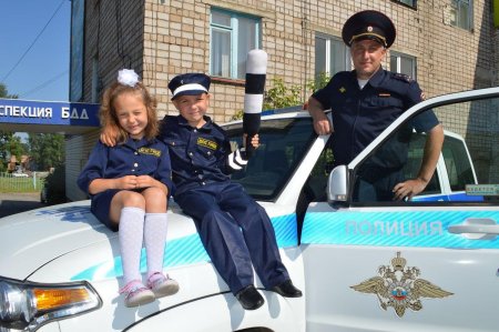 Сотрудник гибдд