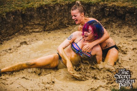 Secret garden party 2016 mud wrestling