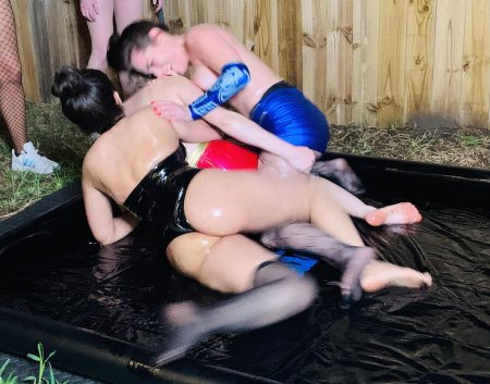 Лесби борьба