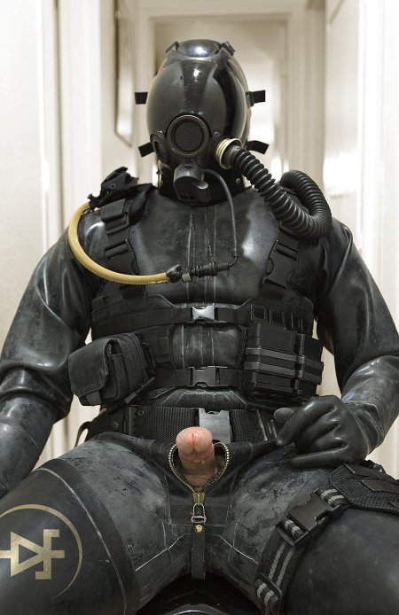 Водолазные костюмы