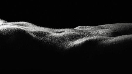 Черно белая эротика