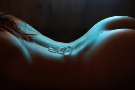 Красивый стеклянный фаллоимитатор