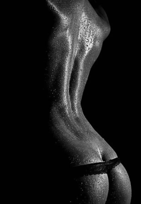 Черно белая эротика