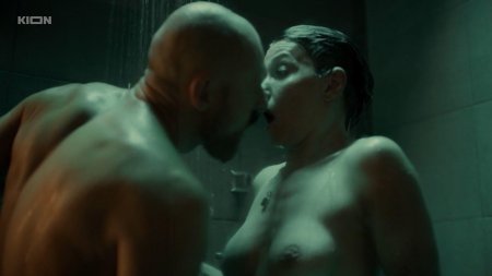 Обнаженная актриса