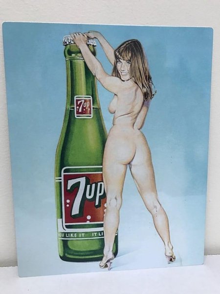 Плакаты с голыми телками