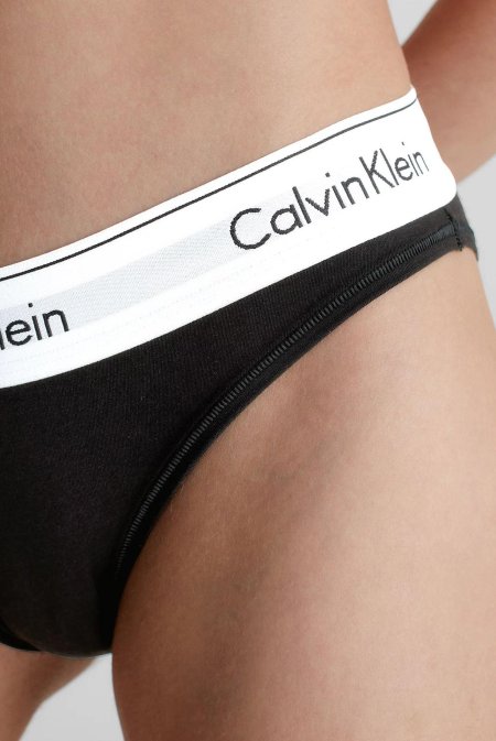 Черные стринги кельвин кляйн