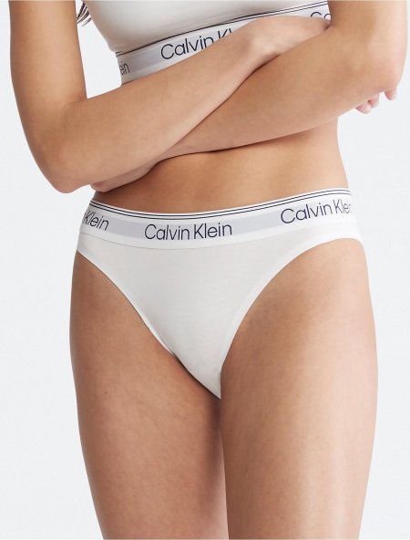 Стринги calvin klein женские