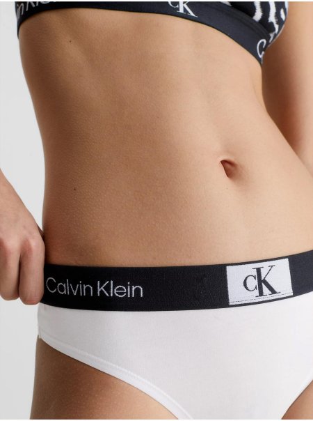 Женские трусы calvin klein