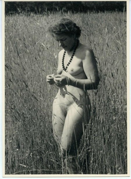 Голые ретро женщины