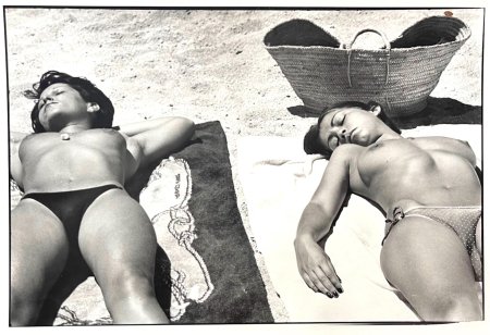 Женский пляж ретро