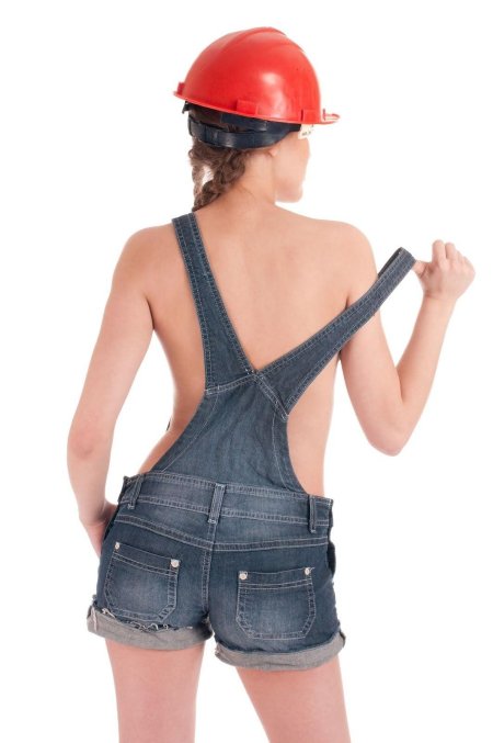 Девушка в каске