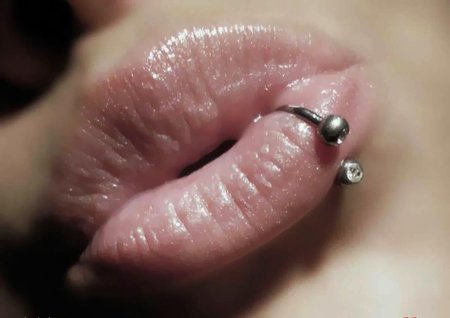 Прокол лабрет