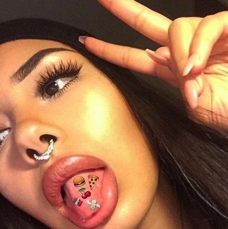 Губы макияж