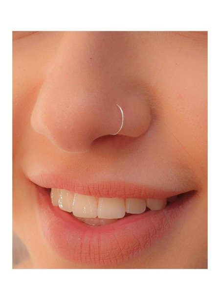 Пирсинг в нос кольцо