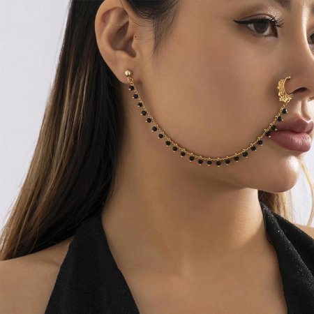 Пирсинг с цепочкой