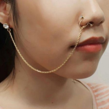 Пирсинг с цепочкой