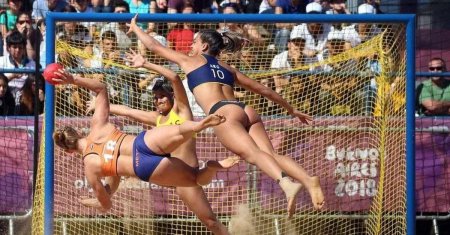 Пляжный гандбол женщины