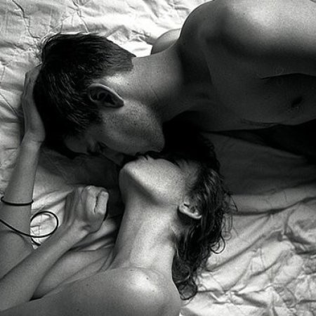 Страстная поцелуй