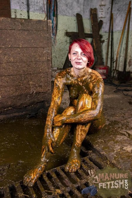 Баба в навозе