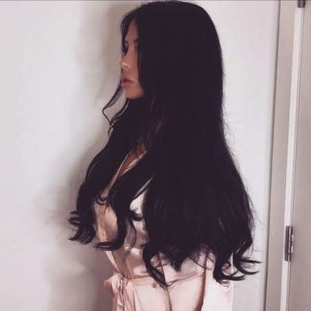 Длинные темные волосы