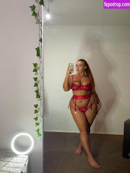 Пышная женщина