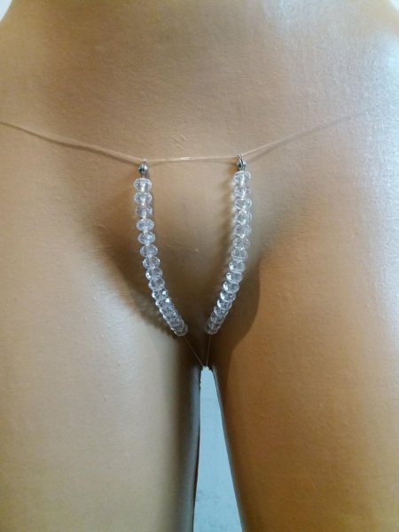 Стринги с открытым лобком