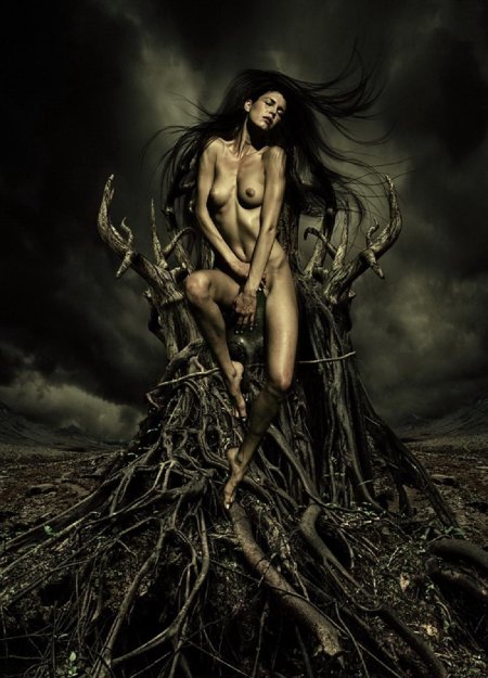 Мрачная эротика