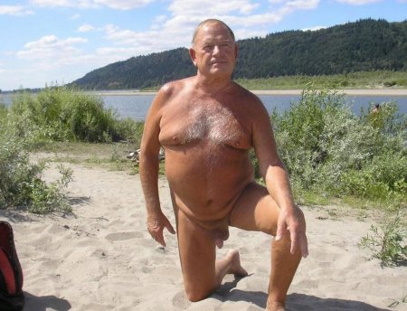 Пожилые нудисты