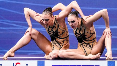 Синхронистки ромашина и колесниченко