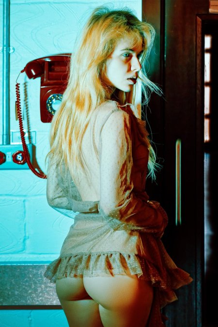 Телефон ретро