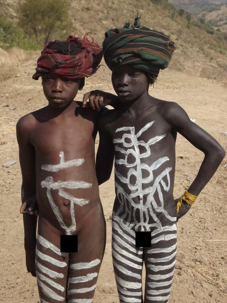 Эрекция мальчишек племени mursi