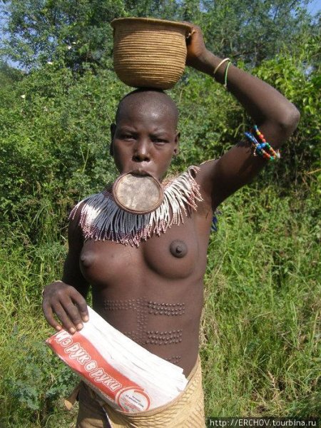 Племя мурси женщины голые