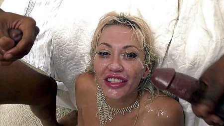 Милфа блондинка