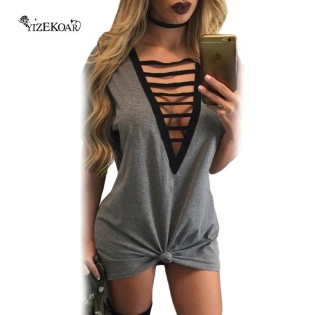 Платье с глубоким вырезом