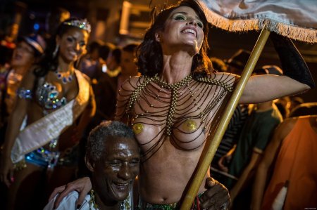 Андреа мартинс бразилия карнавал голые