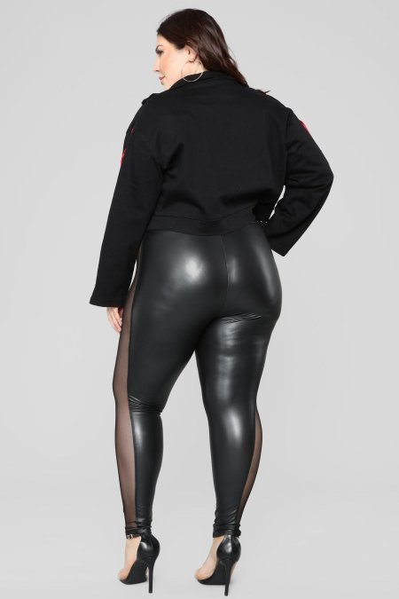 Лосины на полных девушках