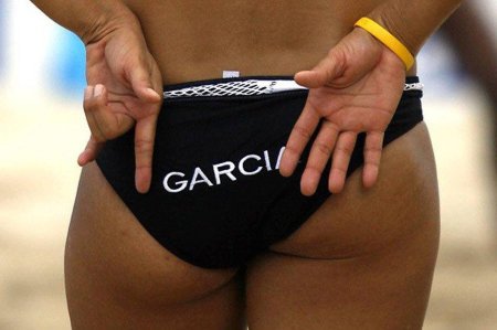 Пляжный волейбол попки