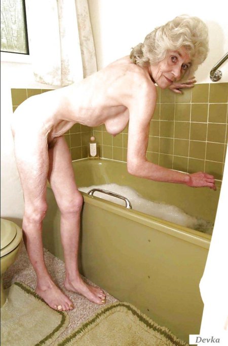 Старухи похожие на granny torrie голые