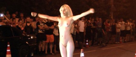 Голые девушки танцы