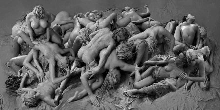 Сюрреализм и голые женщины