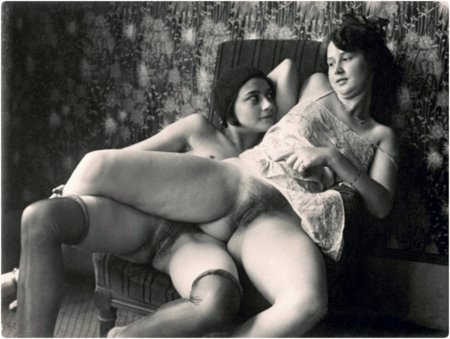 Лесби с волосатым лобком ретро